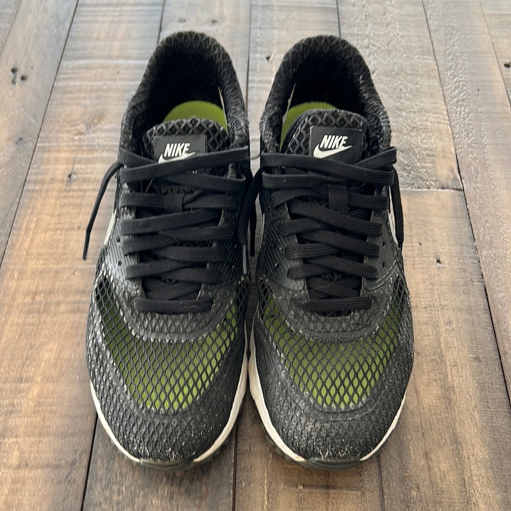 Black Nike Air Max 90 Size 9.5
